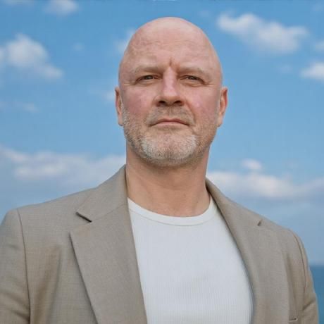 Денис Бокатый — AI Solutions Architect